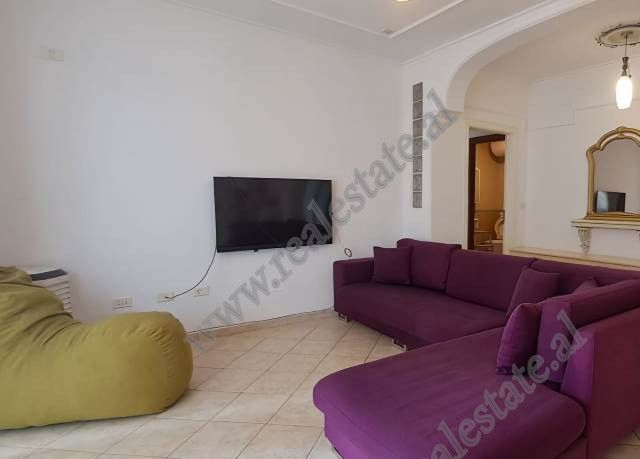 Apartament 2+1 me qera tek rruga e Kavajes ne Tirane